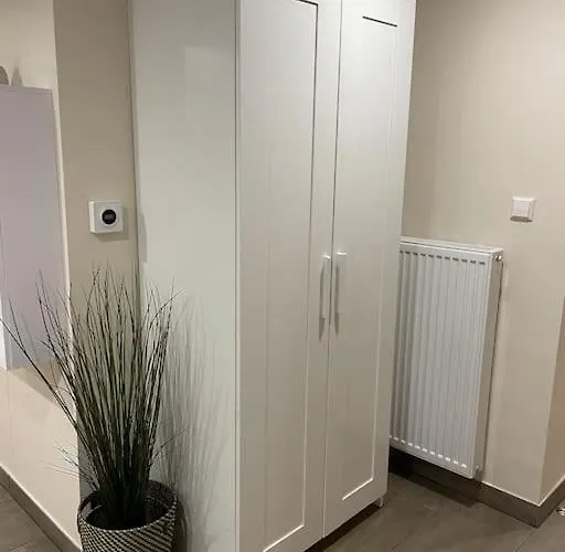 Situe Aux Abords De La Foret Avec Parking Apartment