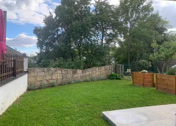 Situe Aux Abords De La Foret Avec Parking شقة