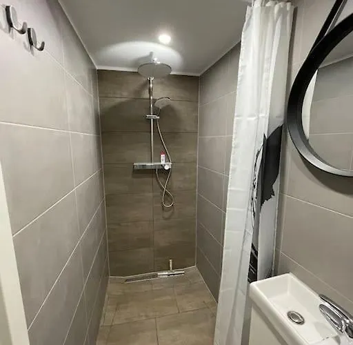 Situe Aux Abords De La Foret Avec Parking ديفيردانج